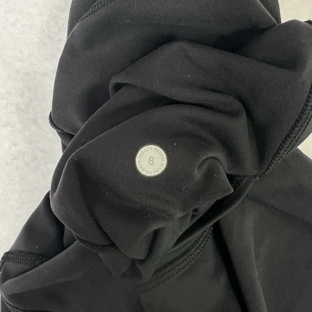 Lululemon Invigorate High-Rise Crop 23